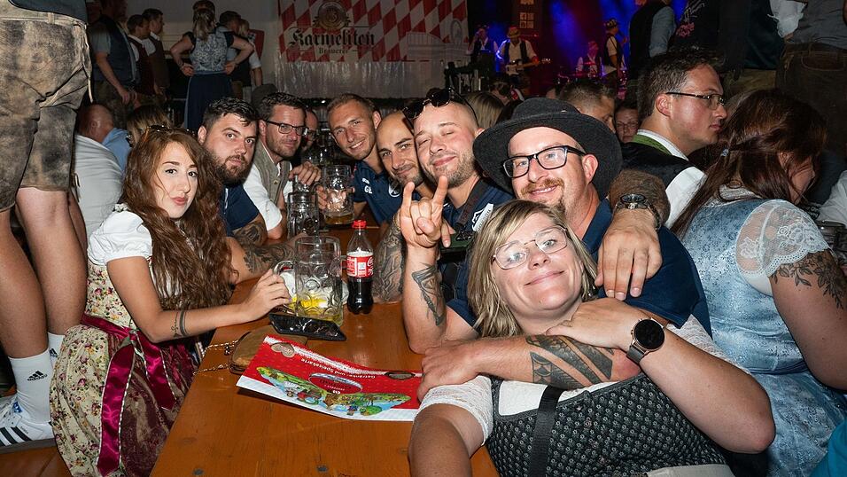 Die Partybilder vom Samstag, 15. August, aus dem Festzelt Greindl. Die Partybilder vom Samstag, 15. August, aus dem Festzelt Greindl.