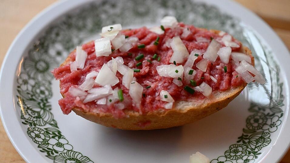 In einer Probe einer bei Penny vertriebenen Wurst wurden Salmonellen gefunden. (Symbolbild)