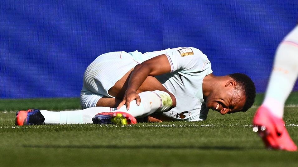 Tat sich weh gegen Marokko: Kylian Mbappé. Tat sich weh gegen Marokko: Kylian Mbappé.