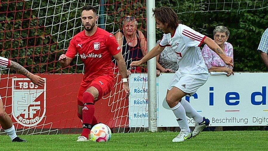 Roding (rot) hat das Landkreis-Derby gegen Lam (weiß) klar für sich entschieden.