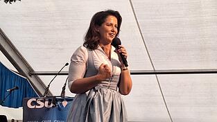 In kämpferischer Pose: Staatsministerin Michaela Kaniber.