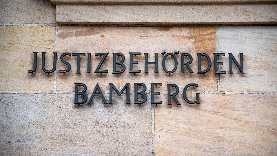 Bald muss sich ein Mann vor dem Landgericht Bamberg verantworten, der mit betr&uuml;gerischen Callcentern Menschen um viel Geld gebracht haben soll. (Symbolbild)