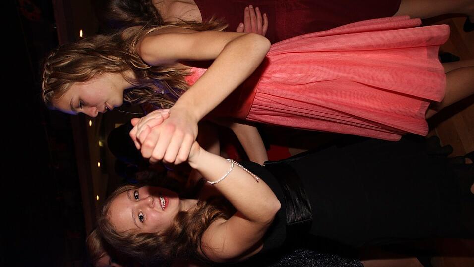 Die Bilder vom Abschlussball der Tanzschule Seidel in der Fraunhofer-Halle am 28. November. Die Bilder vom Abschlussball der Tanzschule Seidel in der Fraunhofer-Halle am 28. November.