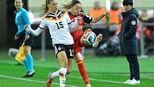 Der Einsatz stimmte: Selina Cerci (l) im Duell mit Spaniens Olga Carmona. Der Einsatz stimmte: Selina Cerci (l) im Duell mit Spaniens Olga Carmona.