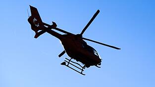 Ein Rettungshubschrauber war im Einsatz. (Symbolbild) Ein Rettungshubschrauber war im Einsatz. (Symbolbild)