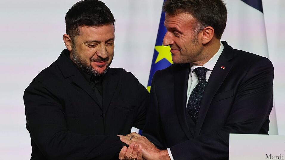 Die Ukraine erhält neue Sicherheitszusagen, aber für Selenskyj sind nicht alle Probleme gelöst. Die Ukraine erhält neue Sicherheitszusagen, aber für Selenskyj sind nicht alle Probleme gelöst.