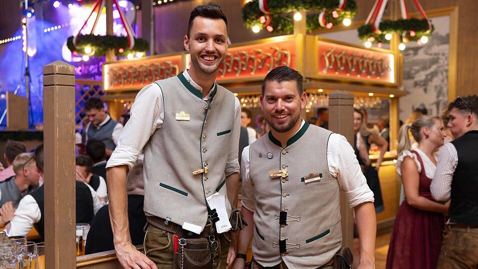 Die Partybilder vom Samstag, 8. August, aus dem Festzelt Krönner. Die Partybilder vom Samstag, 8. August, aus dem Festzelt Krönner.