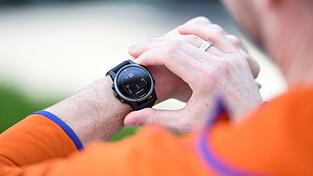 Los geht's! Tracker können helfen, die Fitness-Ziele zu erreichen. Los geht's! Tracker können helfen, die Fitness-Ziele zu erreichen.