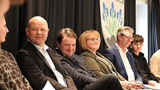 Roland Unholzer, Klaus Penzkofer, Monika Beham und Hans Schmalhofer (v.l.).