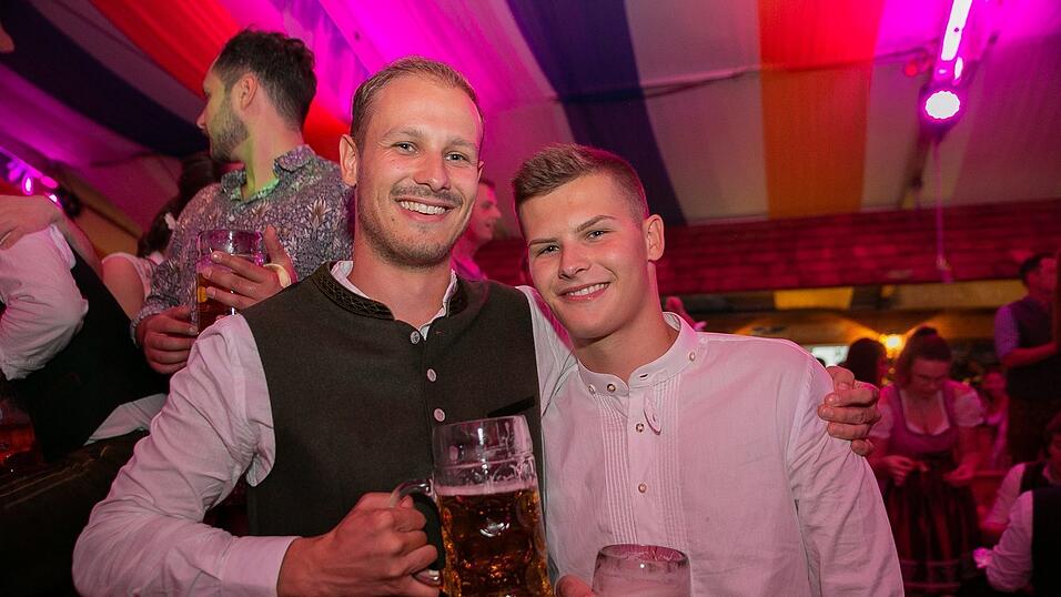Die Partybilder vom Freitag, 12. August 2022, aus dem Festzelt Reisinger.
