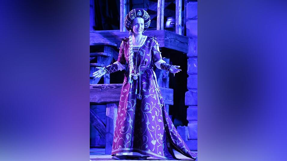 Bilder der Gruppe 'Gr&uuml;n' des Drachenstich-Festspiels.