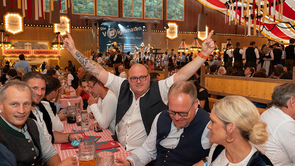 Die Partybilder vom Montag, 19. August, aus dem Festzelt Kr&ouml;nner.