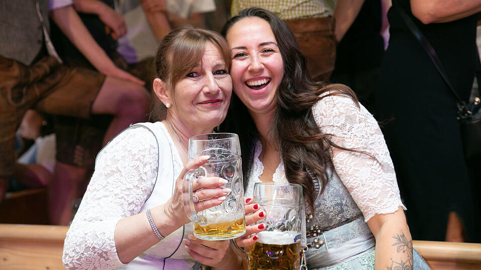Die Partybilder vom Freitag, 8. August, aus dem Festzelt Reisinger. Die Partybilder vom Freitag, 8. August, aus dem Festzelt Reisinger.