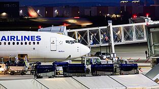 Ankunft in der niedersächsischen Landeshauptstadt: In Hannover ist ein Flieger aus Istanbul gelandet. Ankunft in der niedersächsischen Landeshauptstadt: In Hannover ist ein Flieger aus Istanbul gelandet.