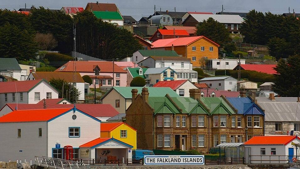 Seit Jahrzehnten streiten sich Argentinien und Gro&szlig;britannien um die Falklandinseln mit ihrem Hauptort Stanley. (Archivbild)