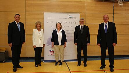 Die bisherige Stellvertreterriege um Franz L&ouml;ffler (von links): Erster Vertreter Markus M&uuml;ller (CSU), Gerlinde Gra&szlig;l (CSU), Dr. Johanna Etti (Freie W&auml;hler) und Sandro Bauer (CSU).
