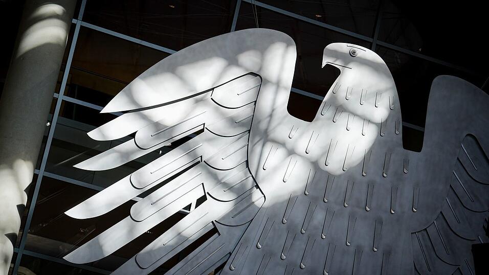 Der Staat hat im vergangenen Jahr erneut deutlich mehr Geld ausgegeben, als er eingenommen hat. (Symbolbild)