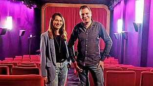 Die beiden Moderatoren, Claudia Lorenz von NiederbayernTV und Johannes B&auml;umel von der Landauer Zeitung, f&uuml;hlen den B&uuml;rgermeisterkandidaten nicht nur bei eigenen Fragen zu verschiedenen Themenschwerpunkten auf den Zahn. Sie geben auch Fragen unserer Leser direkt weiter.