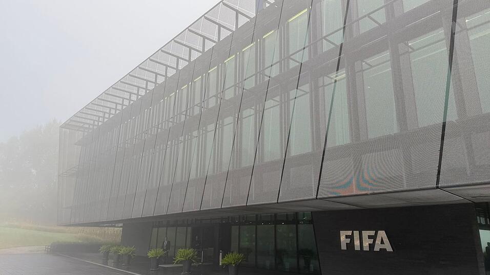 In der FIFA-Zentrale kam das Council des Weltverbandes zu Beratungen zusammen. In der FIFA-Zentrale kam das Council des Weltverbandes zu Beratungen zusammen.