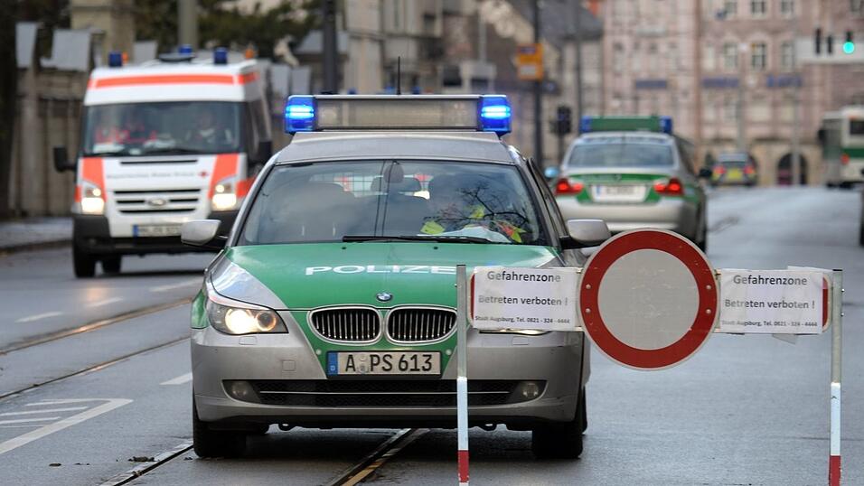 An Weihnachten 2016 wurden weite Teile der Augsburger Innenstadt für eine Bombenentschärfung gesperrt. Nun wurde wieder ein großer Blindgänger entdeckt, eine Entschärfung war aber nicht nötig. (Archivbild) An Weihnachten 2016 wurden weite Teile der Augsburger Innenstadt für eine Bombenentschärfung gesperrt. Nun wurde wieder ein großer Blindgänger entdeckt, eine Entschärfung war aber nicht nötig. (Archivbild)
