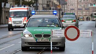 An Weihnachten 2016 wurden weite Teile der Augsburger Innenstadt für eine Bombenentschärfung gesperrt. Nun wurde wieder ein großer Blindgänger entdeckt, eine Entschärfung war aber nicht nötig. (Archivbild) An Weihnachten 2016 wurden weite Teile der Augsburger Innenstadt für eine Bombenentschärfung gesperrt. Nun wurde wieder ein großer Blindgänger entdeckt, eine Entschärfung war aber nicht nötig. (Archivbild)