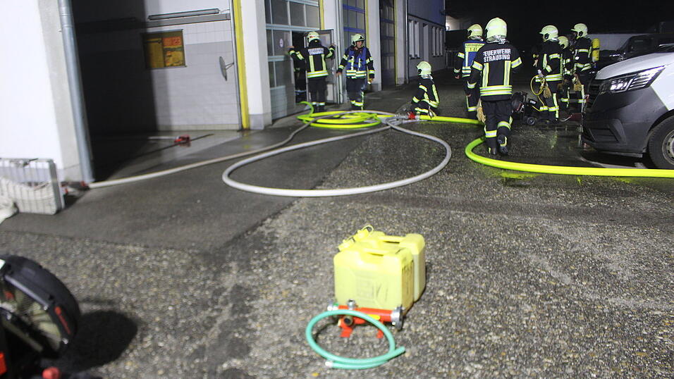 Bilder vom Einsatz in der Chamer Stra&szlig;e