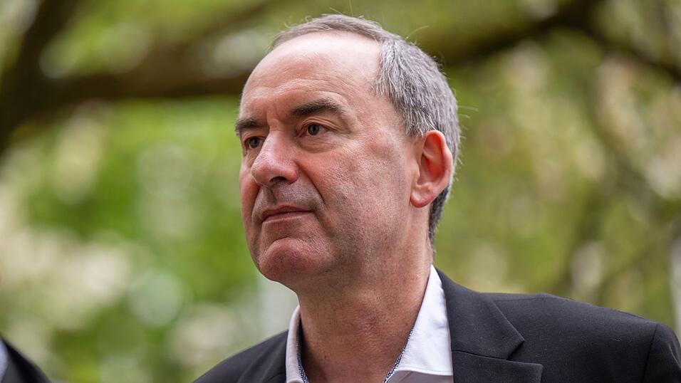 Freie-W&auml;hler-Chef Hubert Aiwanger kann sich eine engere Kooperation mit der Union im Bund vorstellen. (Archivbild)