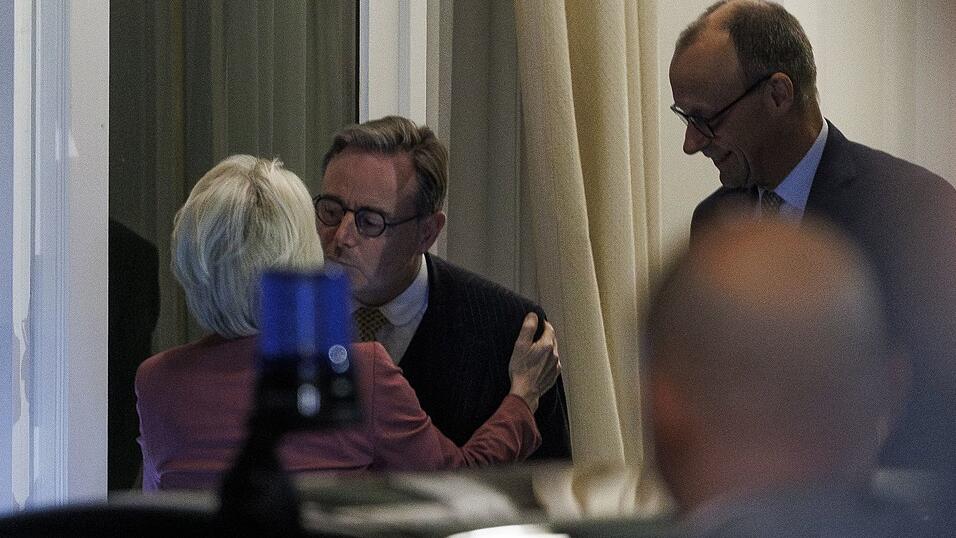 Belgien soll zustimmen, dass russisches Staatsgeld für die Ukraine verwendet wird. Belgien soll zustimmen, dass russisches Staatsgeld für die Ukraine verwendet wird.