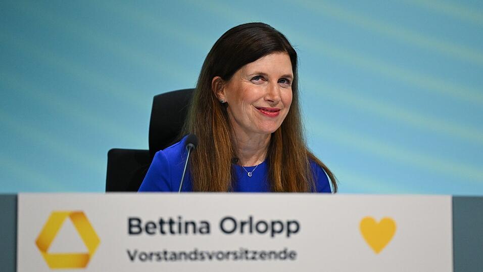 Commerzbank-Chefin Bettina Orlopp ist eine von nur vier Frauen an der Spitze eines Dax-Konzerns. (Archivbild) Commerzbank-Chefin Bettina Orlopp ist eine von nur vier Frauen an der Spitze eines Dax-Konzerns. (Archivbild)
