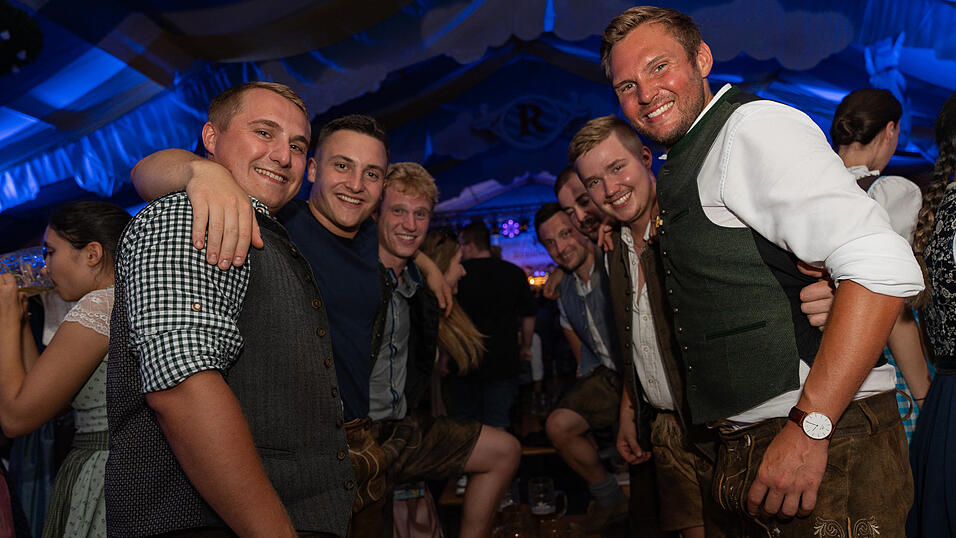 Die Partybilder vom Samstg, 19. August 2023, aus dem Festzelt Reisinger. Die Partybilder vom Samstg, 19. August 2023, aus dem Festzelt Reisinger.