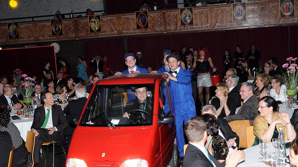 Impressionen vom Intrhonisationsball 2015 der Narrhalla Moosburg. (Foto: Ren&eacute; Spanier)