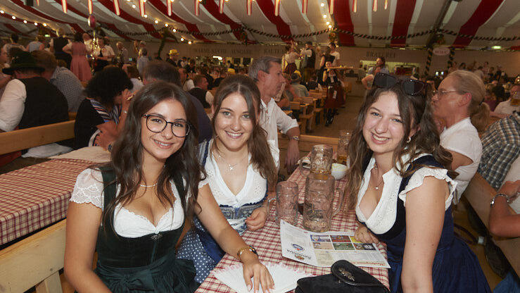 Die Partybilder vom Freitag, 15. August, aus dem Festzelt Lechner. Die Partybilder vom Freitag, 15. August, aus dem Festzelt Lechner.