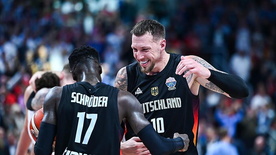 Schröder und Theis drehen am Ende des Finals auf.