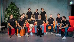 Das Team des Start-ups 'Oabat' mit Veit Heller (hintere Reihe, rechts).