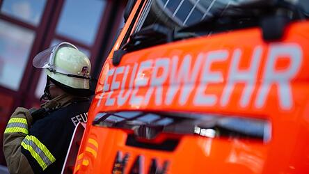 Auch ein Feuerwehrmann befindet sich unter den Verletzten. (Symbolbid)