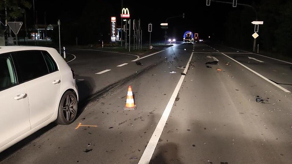 Bei einem Unfall in Plattling erlitten zwei Jugendliche schwere Verletzungen.