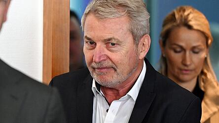 Das Bonner Landgericht hat Winterhoff zu einer Freiheitsstrafe von neun Monaten auf Bew&auml;hrung verurteilt.