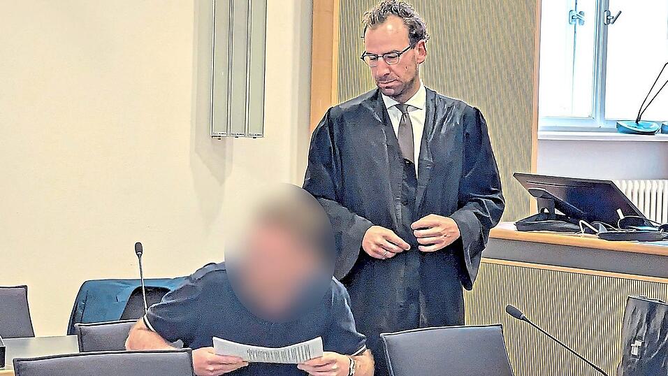 Gegenüber den Pfadfindern, für die er tätig war, hatte der Angeklagte kein Geheimnis aus seiner engen Bindung zu einem etwa zehnjährigen Buben gemacht. Er durfte sich bis zu seiner Festnahme um Kinder kümmern. Gegenüber den Pfadfindern, für die er tätig war, hatte der Angeklagte kein Geheimnis aus seiner engen Bindung zu einem etwa zehnjährigen Buben gemacht. Er durfte sich bis zu seiner Festnahme um Kinder kümmern.