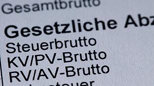 Die Beitragsbemessungsgrenze für die Krankenversicherung soll auf 5.812,50 Euro steigen. (Illustration)