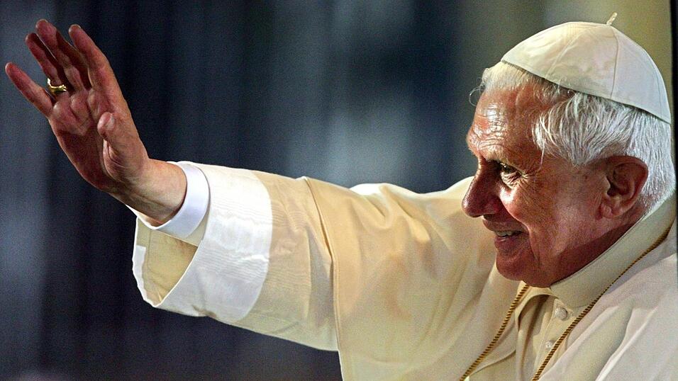 2006 reiste Papst Benedikt in seine bayerische Heimat. (Archivbild) 2006 reiste Papst Benedikt in seine bayerische Heimat. (Archivbild)