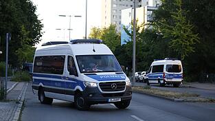 Die Polizei steht in Kontakt mit dem Täter. Die Polizei steht in Kontakt mit dem Täter.