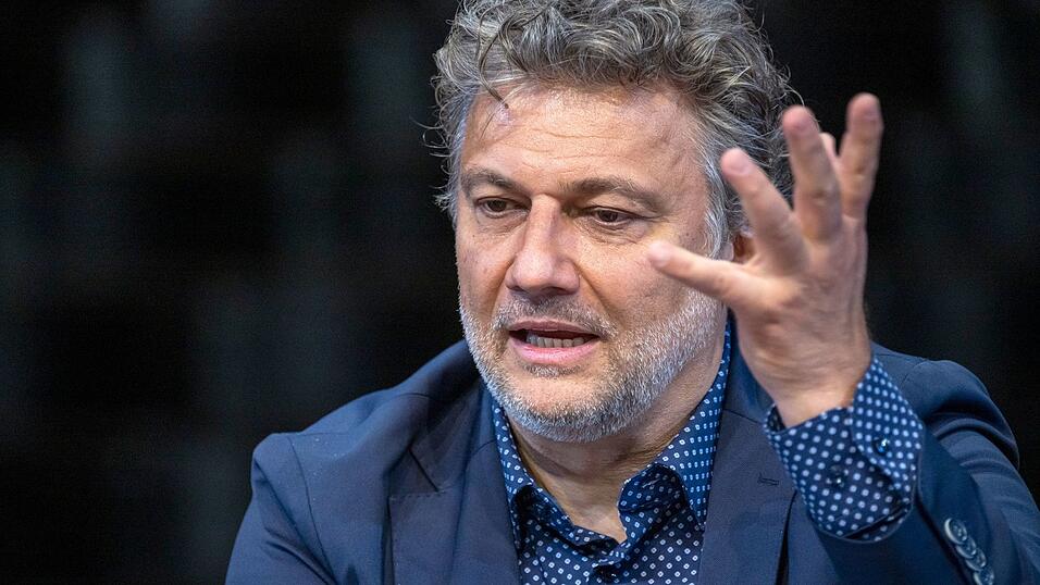 Star-Tenor Jonas Kaufmann sieht Kultur und Sport als wichtig für den Zusammenhalt der Gesellschaft an. (Archivbild) Star-Tenor Jonas Kaufmann sieht Kultur und Sport als wichtig für den Zusammenhalt der Gesellschaft an. (Archivbild)