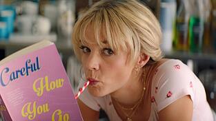 Carey Mulligan als Cassandra in Emerald Fennells Film.