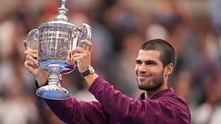 Carlos Alcaraz hat sein Comeback auf dem Tennis-Court angekündigt. (Archivbild) Carlos Alcaraz hat sein Comeback auf dem Tennis-Court angekündigt. (Archivbild)