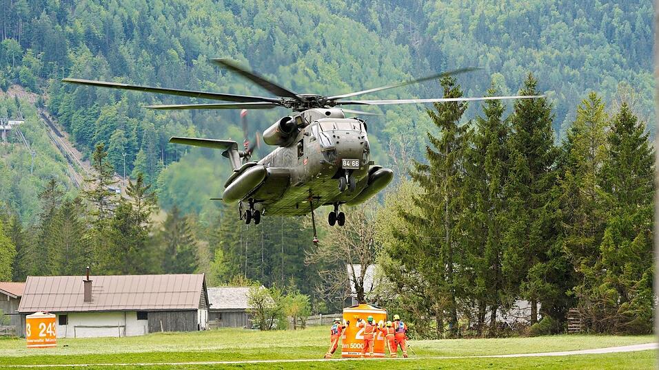 Hunderte Kräfte waren im Einsatz. (Archivfoto) Hunderte Kräfte waren im Einsatz. (Archivfoto)