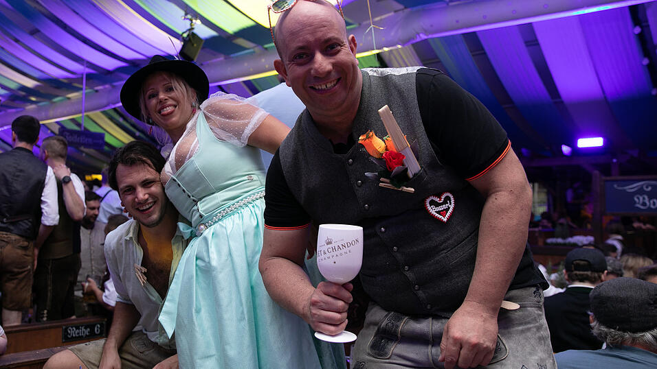 Die Partybilder vom Samstag, 9. August, aus dem Festzelt Wenisch. Die Partybilder vom Samstag, 9. August, aus dem Festzelt Wenisch.