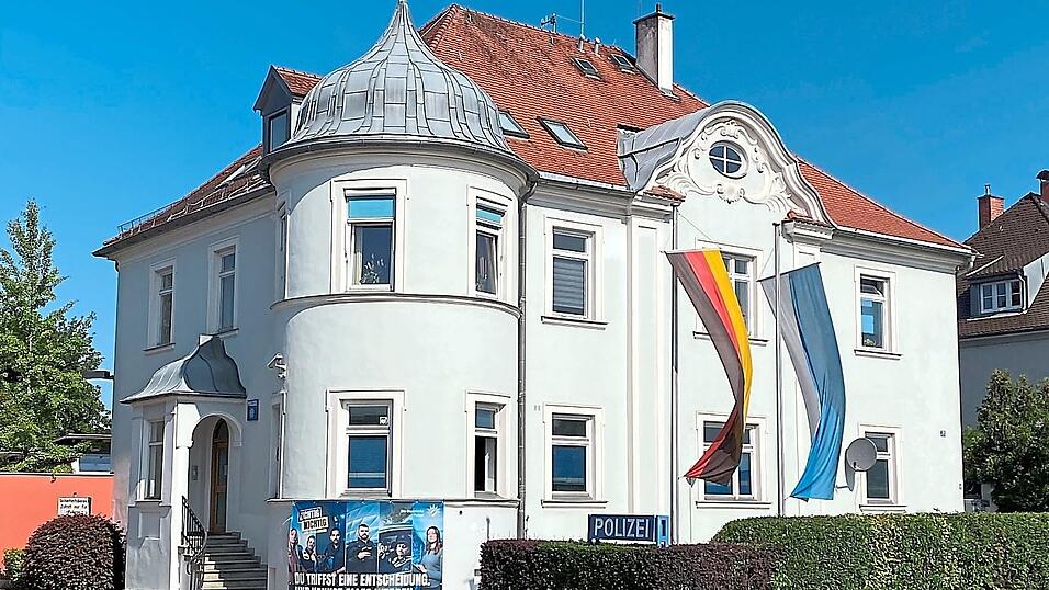 Das Polizeigebäude in der Freisinger Straße 16 soll einem Neubau weichen. Es steht nicht unter Denkmalschutz. Das Polizeigebäude in der Freisinger Straße 16 soll einem Neubau weichen. Es steht nicht unter Denkmalschutz.