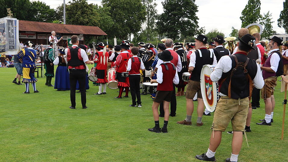 Am Freitag startete das Landauer Volksfest.