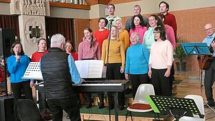 Der neu gegr&uuml;ndete Projektchor des Pfarreienverbands darf nicht fehlen.