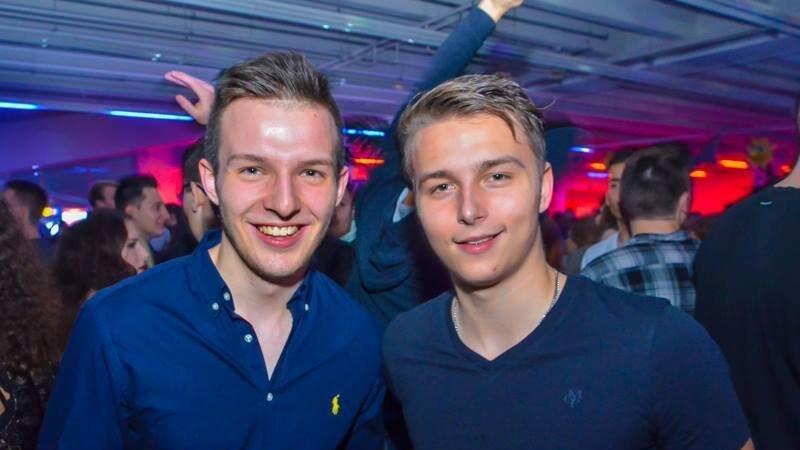 Gleich bei der Eröffnung platzte die neue Diskothek Peggy P. aus allen Nähten. Gleich bei der Eröffnung platzte die neue Diskothek Peggy P. aus allen Nähten.